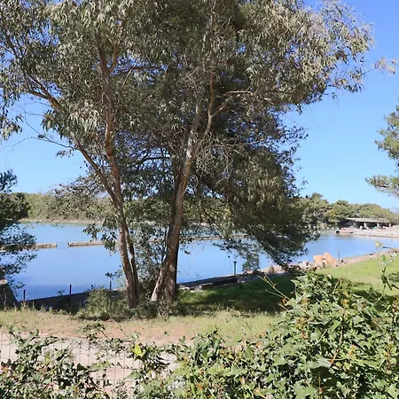 On The Alimini Lakes A Stones Throw From The Sea アパート *